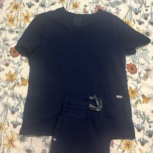 Figs Deep Blue Scrub Set